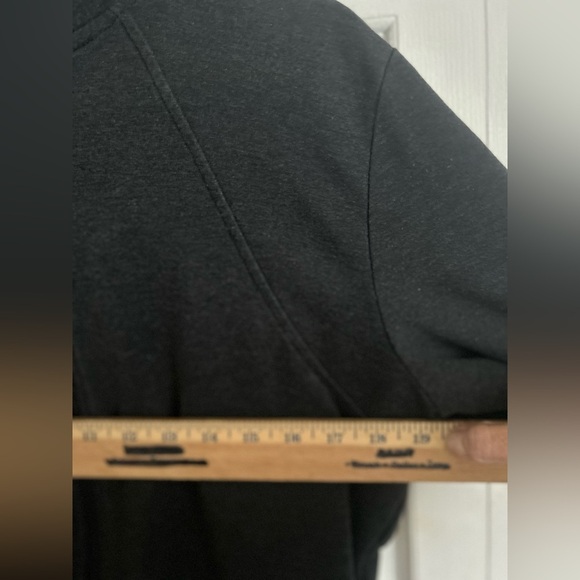 ✌️3/$25✌️ Roots zippered cardigan - Picture 8 of 12